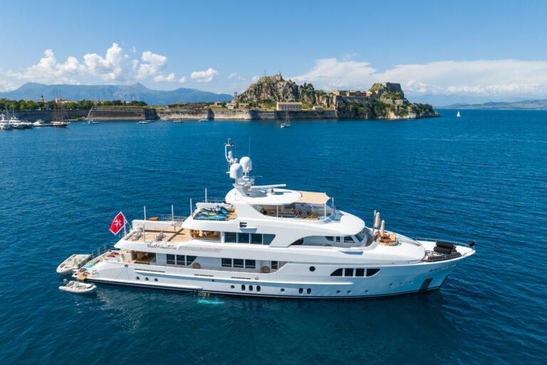 Motor Yacht SERENITY