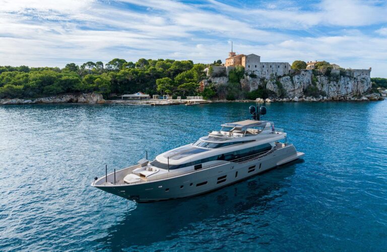 Motor Yacht THE PALM