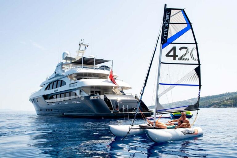 Motor Yacht ZIA