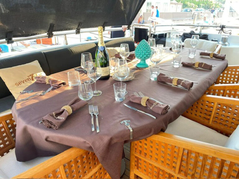Alfresco dining