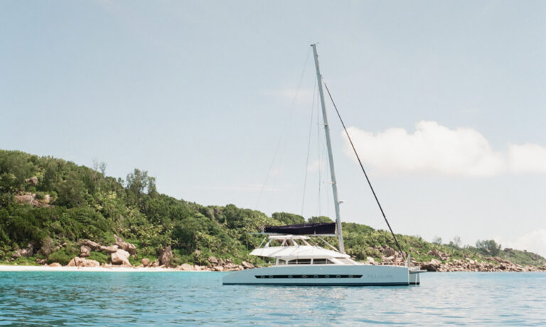 S/Y PELICAN - Main shot