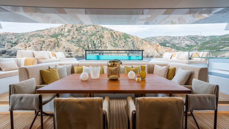 Pool And Al Fresco Dining