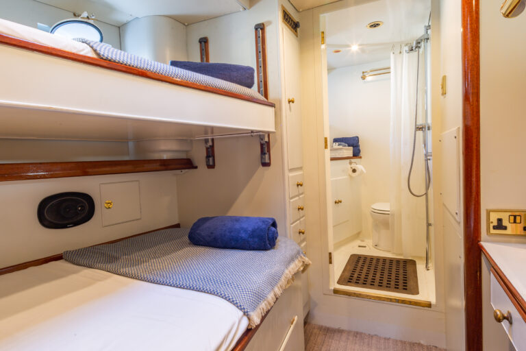 Port Cabin 2