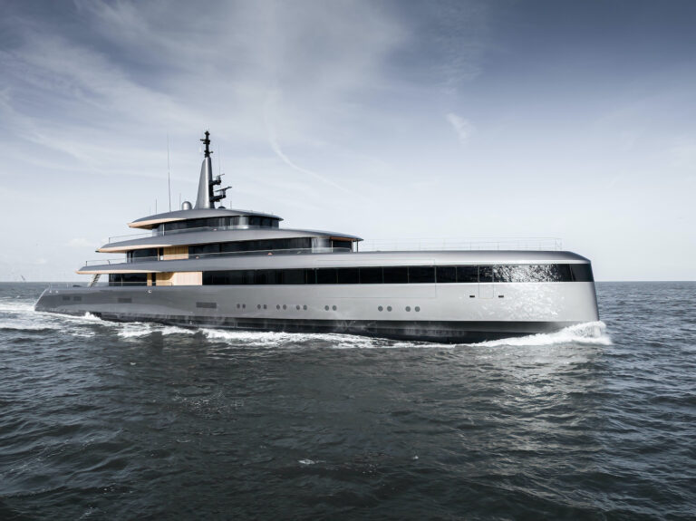Profile Of The Superyacht OBSIDIAN