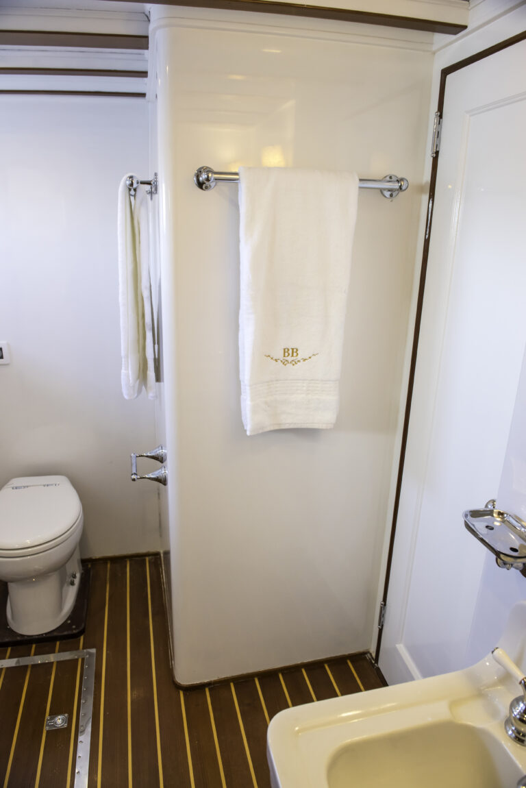 Queen Ensuite