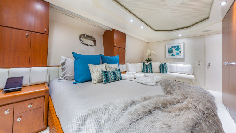 Queen Guest Suite