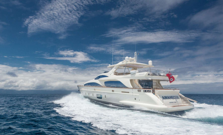 Running Yacht