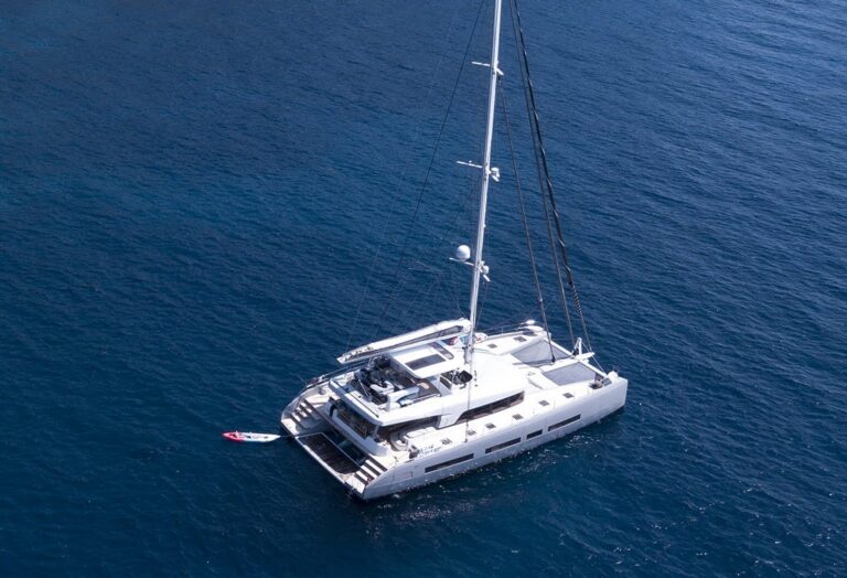 Sailing Catamaran BABAC - Main shot