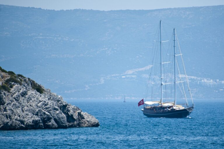 Sailing Yacht Arif Captain A