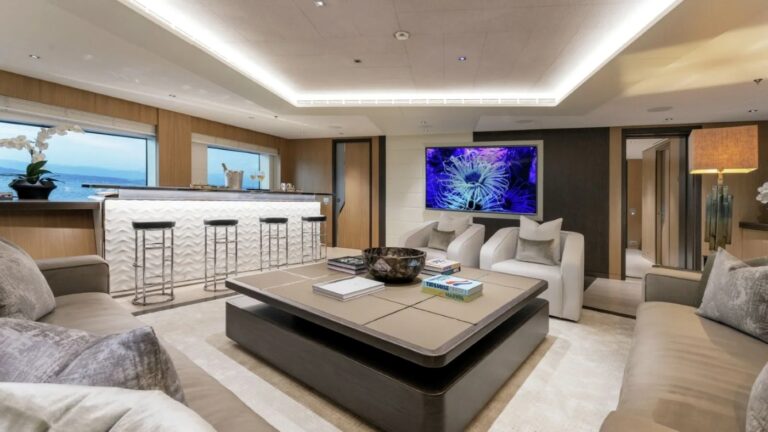 Salon Area