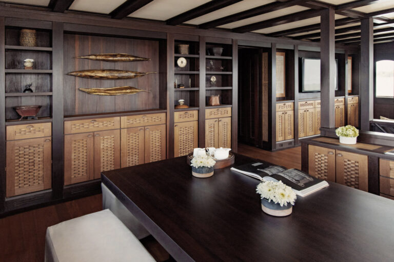 Saloon Dining Table