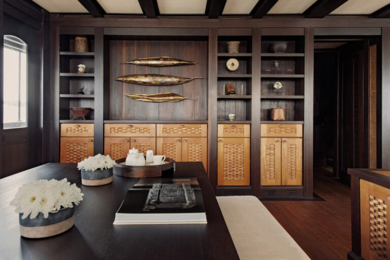 Saloon - Dining Table