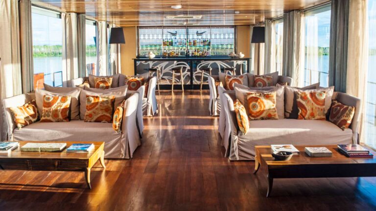 Saloon Lounge With Bar Area