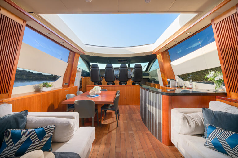 Saloon - Open Hard Top