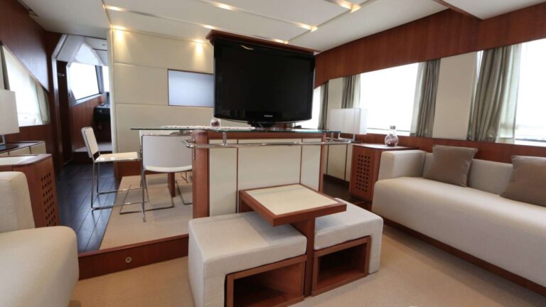 Saloon Pop-up Tv