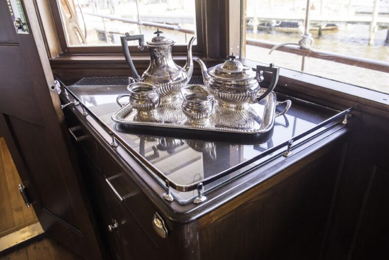 Saloon Silver Wear