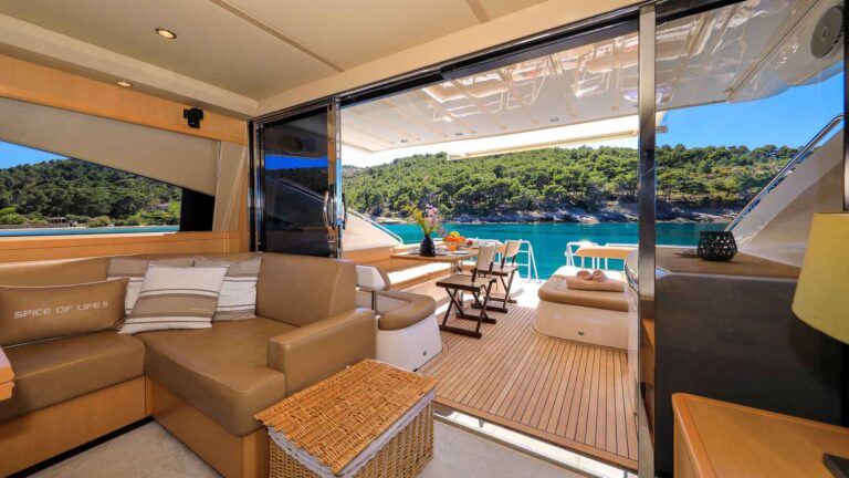 Saloon To Aft Deck