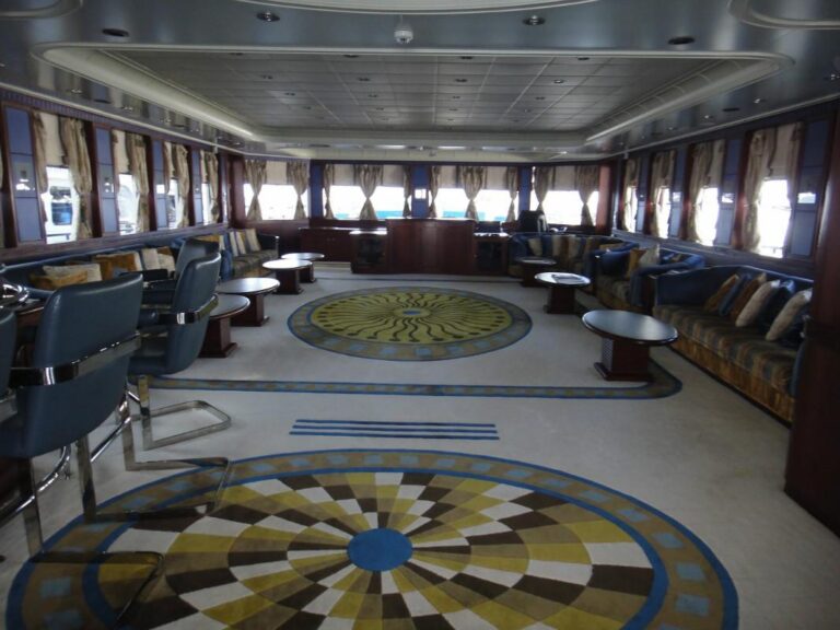 Saloon With Bar And Tv