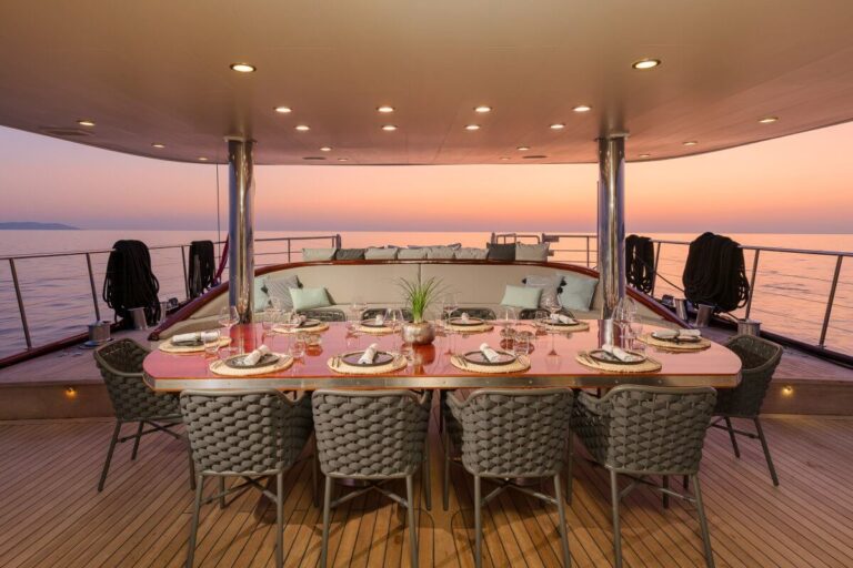 Seunset Alfresco Dining
