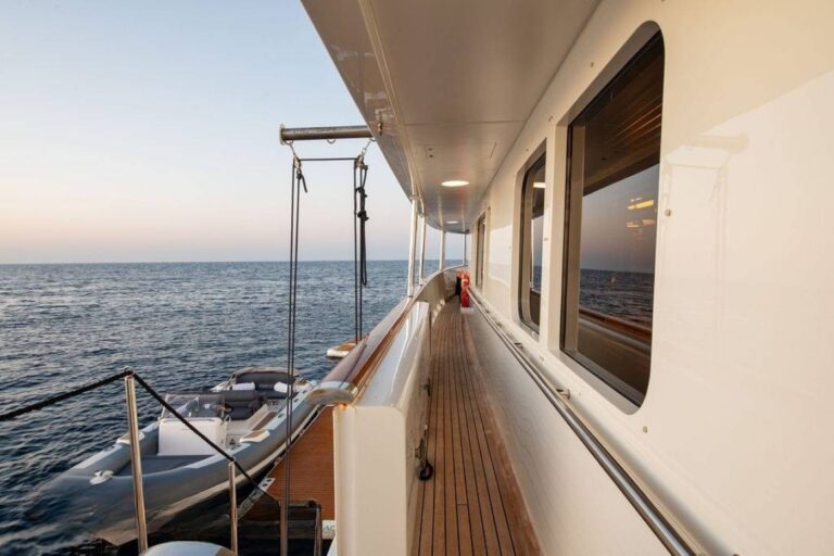 Side Deck
