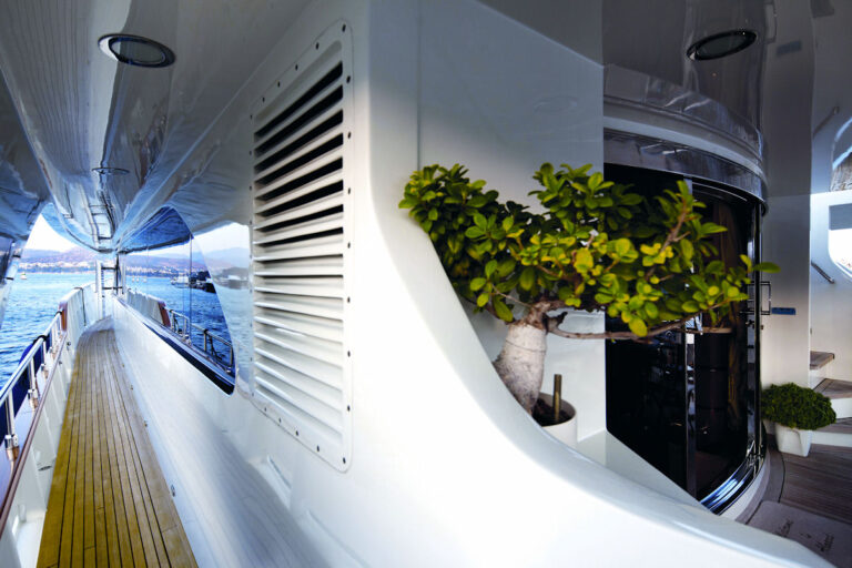 Side-deck