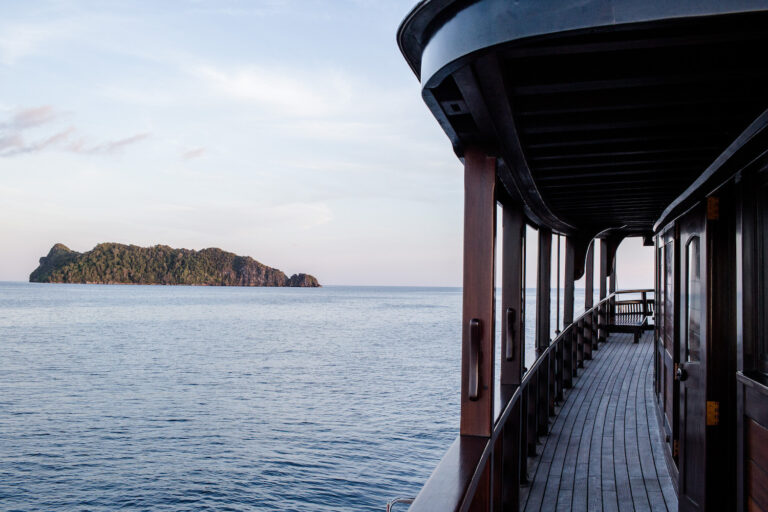 Side Deck Detail