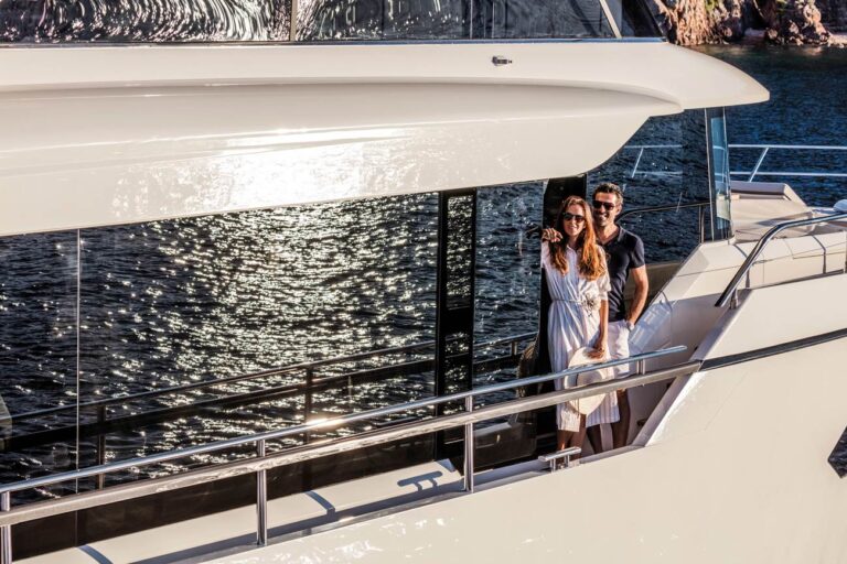 Side Deck - Sistership