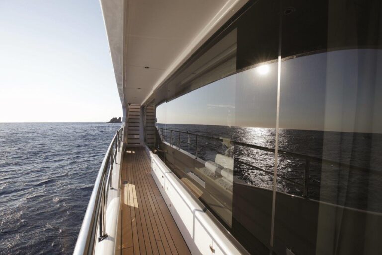 Side Deck Underway