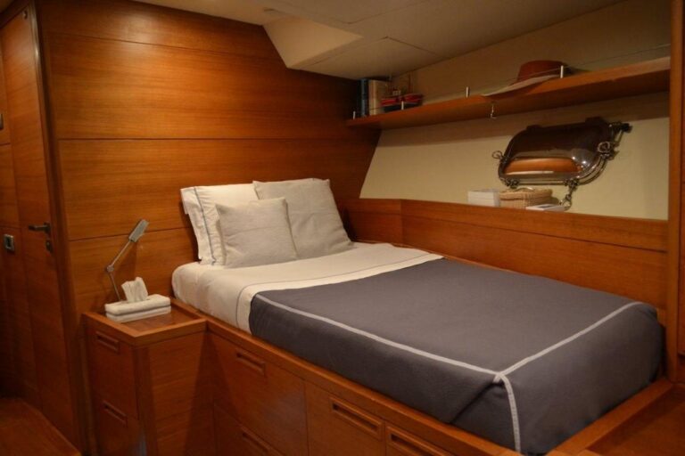 Single Cabin