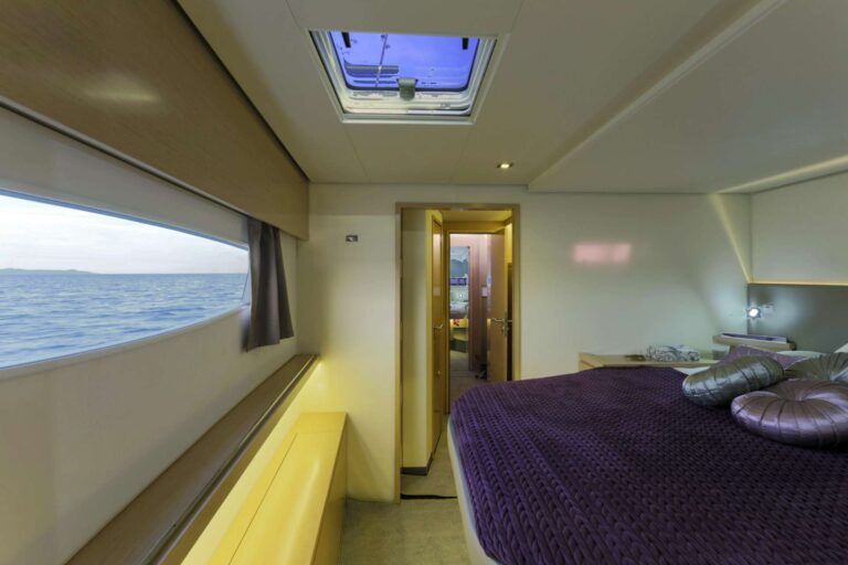 Sistership - Cabin