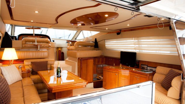 Charter yacht ESPERANCE III