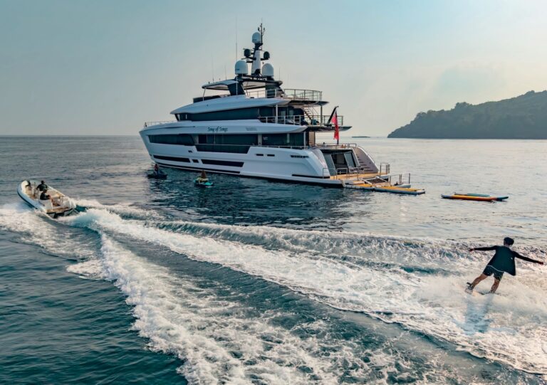 Stern With Transom Area