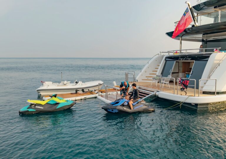 Stern With Transom Area