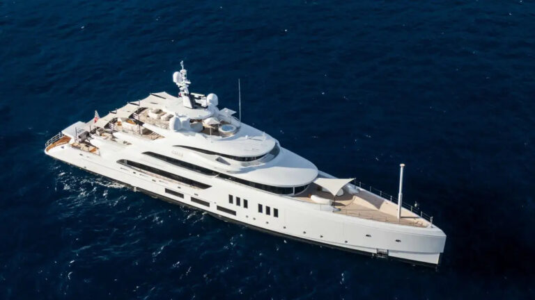 Suepryacht CALEX