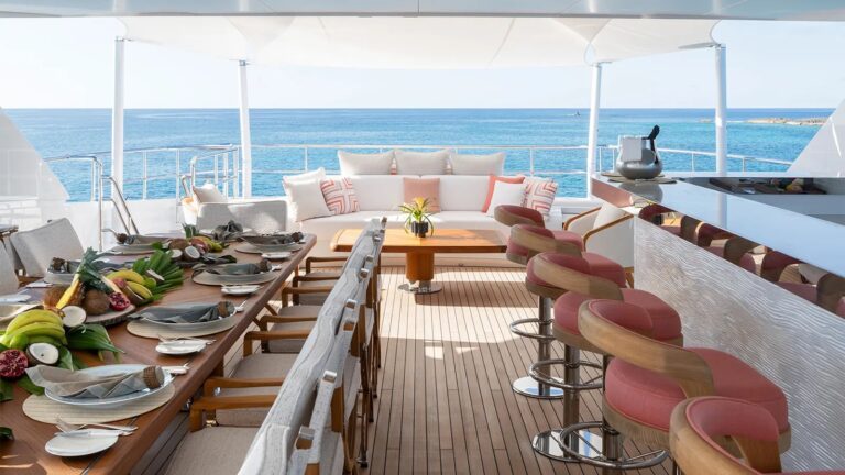 Sun Deck Dining And Bar  - Photo © Heesen Yachts