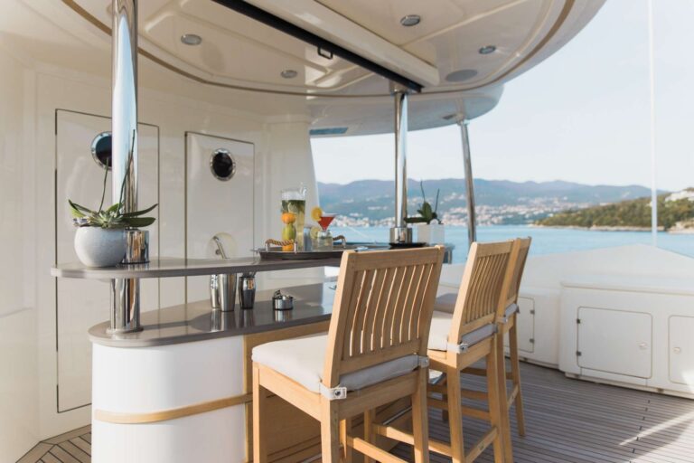 Sun Deck - Exterior Bar Area