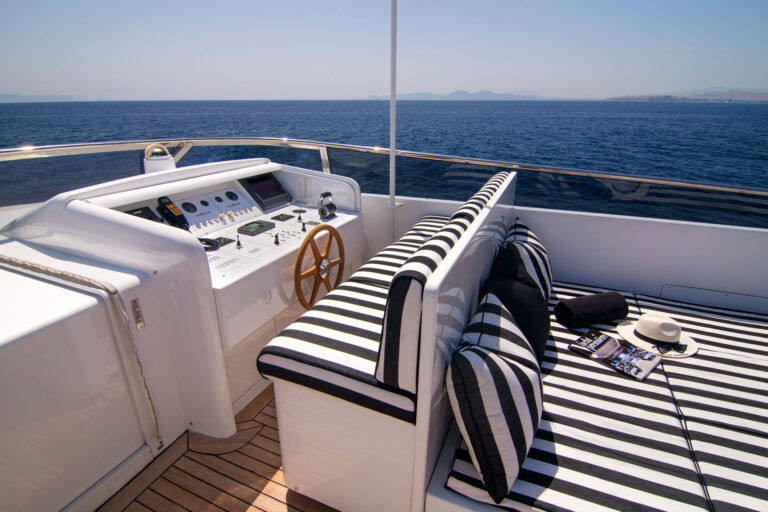 Sun Deck Helm
