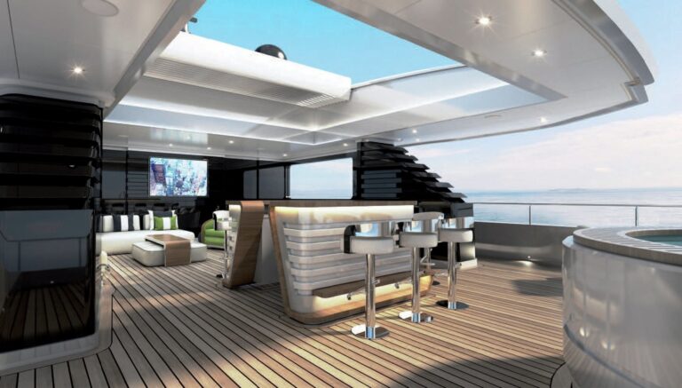 Sun Deck With Bar And Jacuzzi