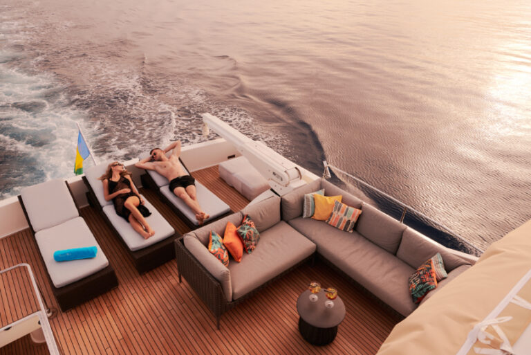 Sun Lounges - Lifestyle