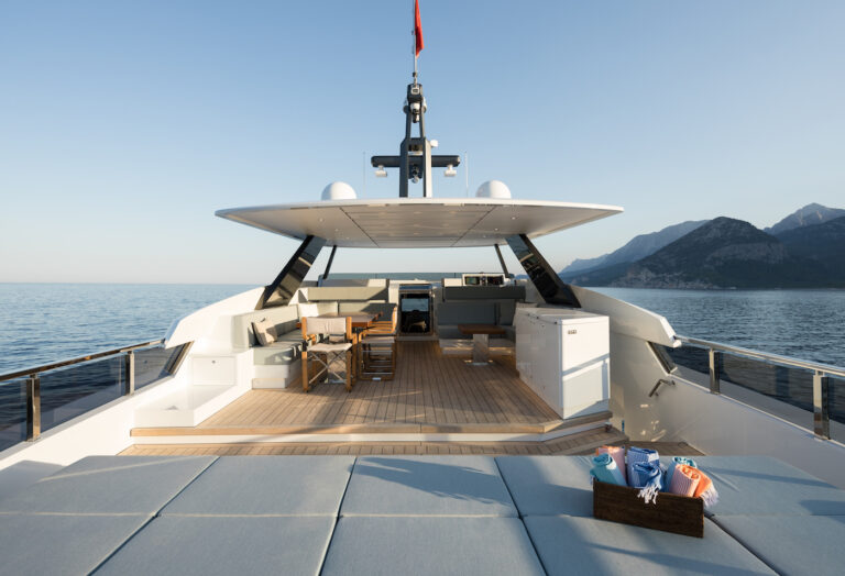 Sunabthing Area On The Sun : Bridge Deck