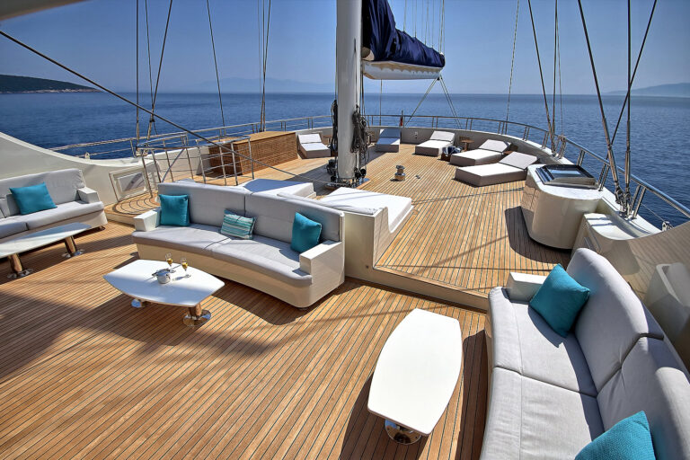 Sunbathing And Seating Area Aft