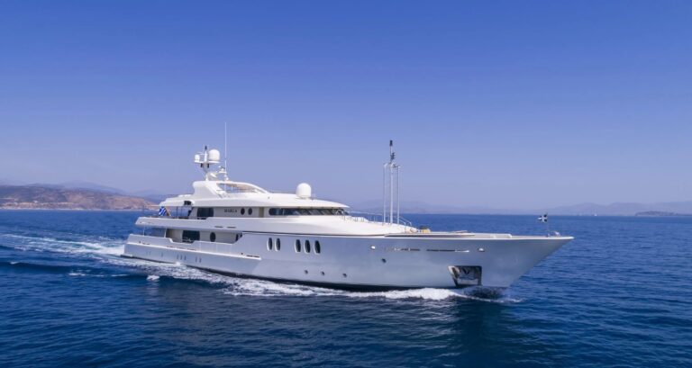Superyacht MARLA