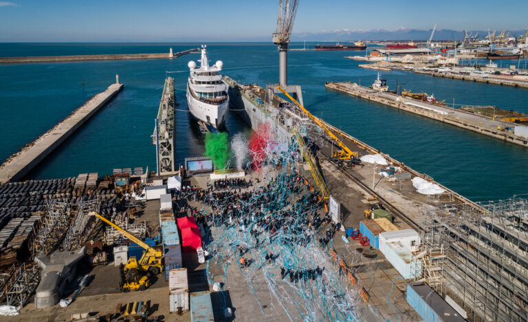 Superyacht LUMINOSITY (ex ZOZA) Launched