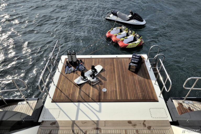 Swim Platform With Toys
