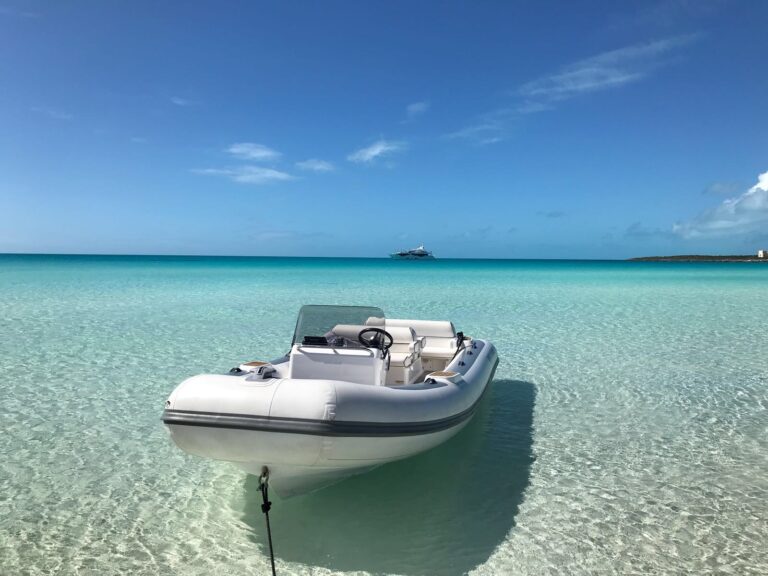 Tender Bahamas