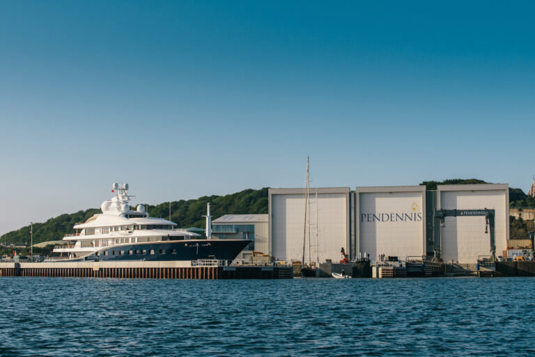 The 86m At Pendennis Shipyard Facilities 2016
