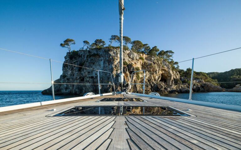 Flush hatches on the foredeck