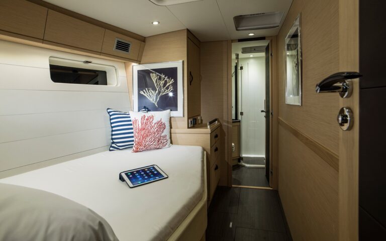 Guest cabin with double bed