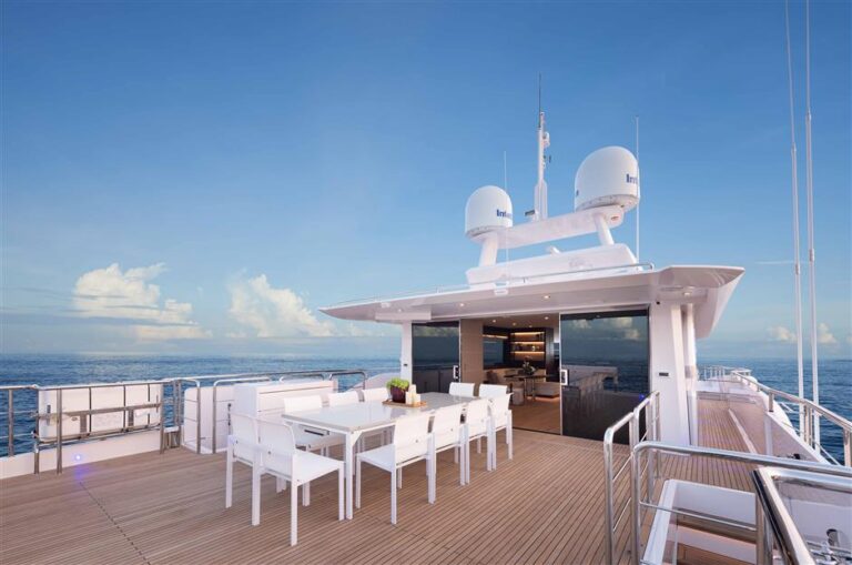 Top Deck - Sistership