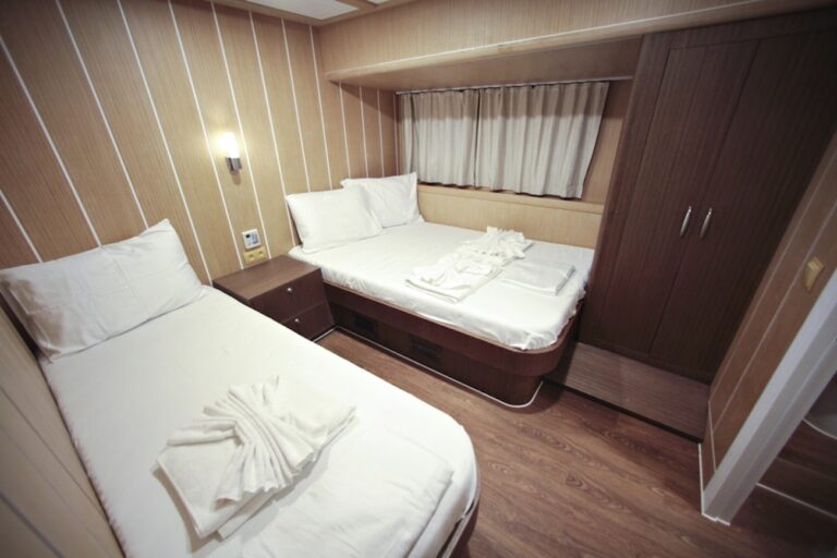 Triple Cabin